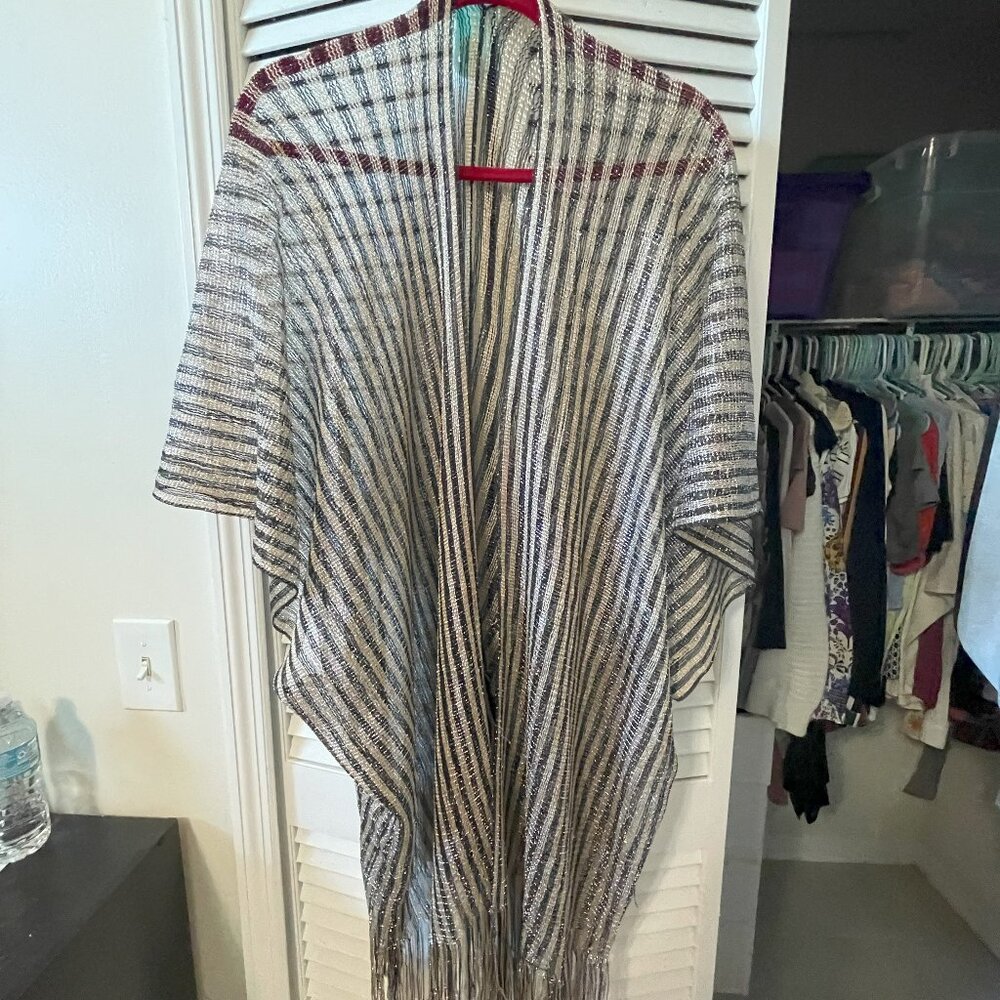 Kendall & James Fashion Kimono Wrap Fringe Black and Gold Metallic OSFM (NWT)